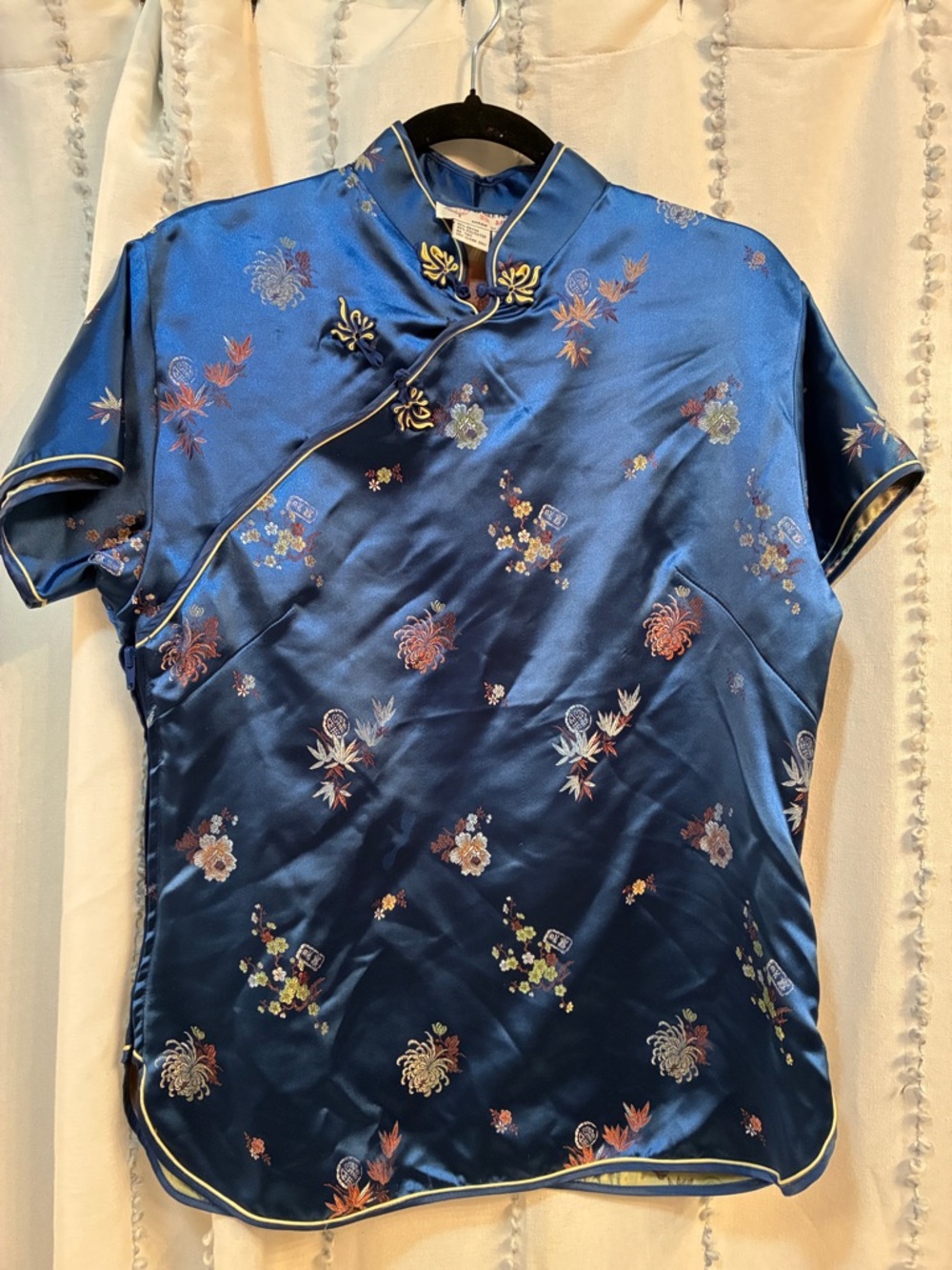 Beautiful blue mandarin color Asian top size medium